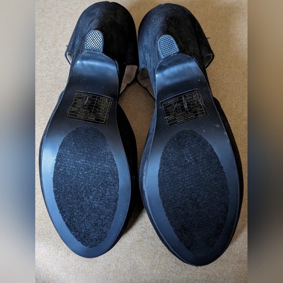 Modcloth T-Strap Black Suede Heels Size 9 NEW w/o Box - Picture 6 of 7